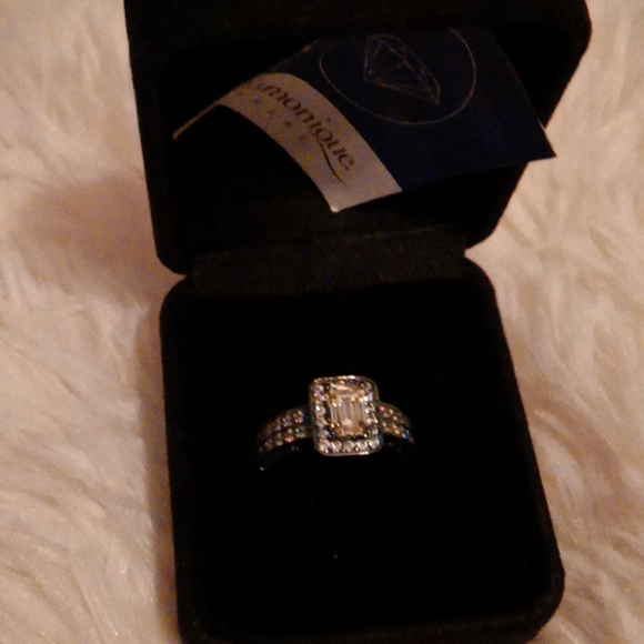 NWT Diamonique ring - Picture 3 of 4